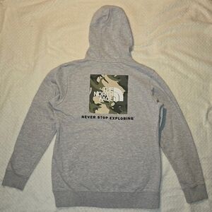 THE NORTH FACE Boys' Camp Camo Fleece Pullover Hoodie Grey Heather